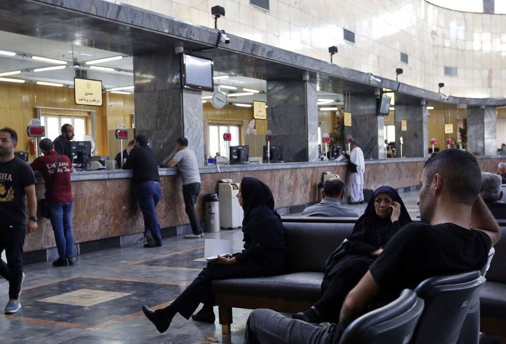 فردا تمام ادارات کشور از ساعت ۶ تا ۱۰ فعال هستند