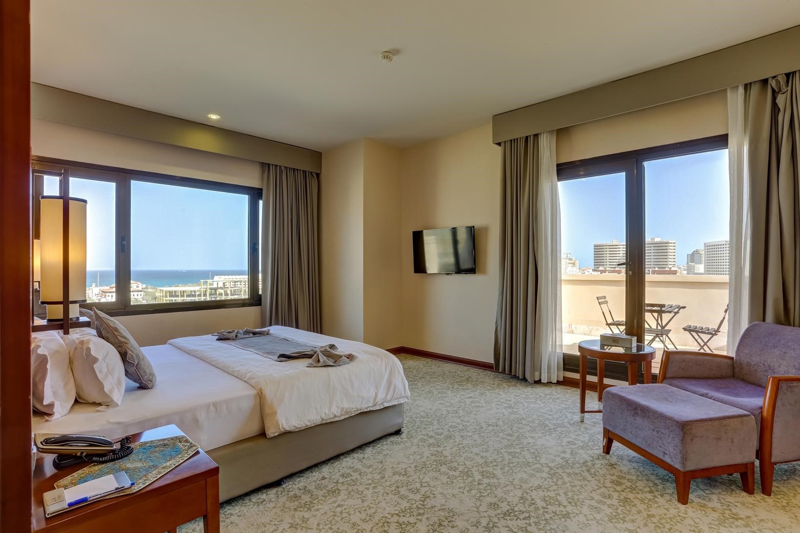 احترام به مسافران، اولویت اول هتل میراژ کیش